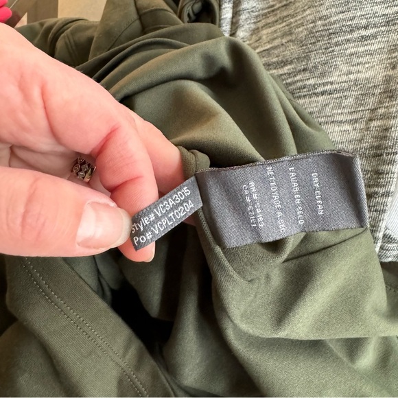 NWT! Vince Camuto V-Neck with Side Detail Design Dress - Olive - Picture 2 of 9